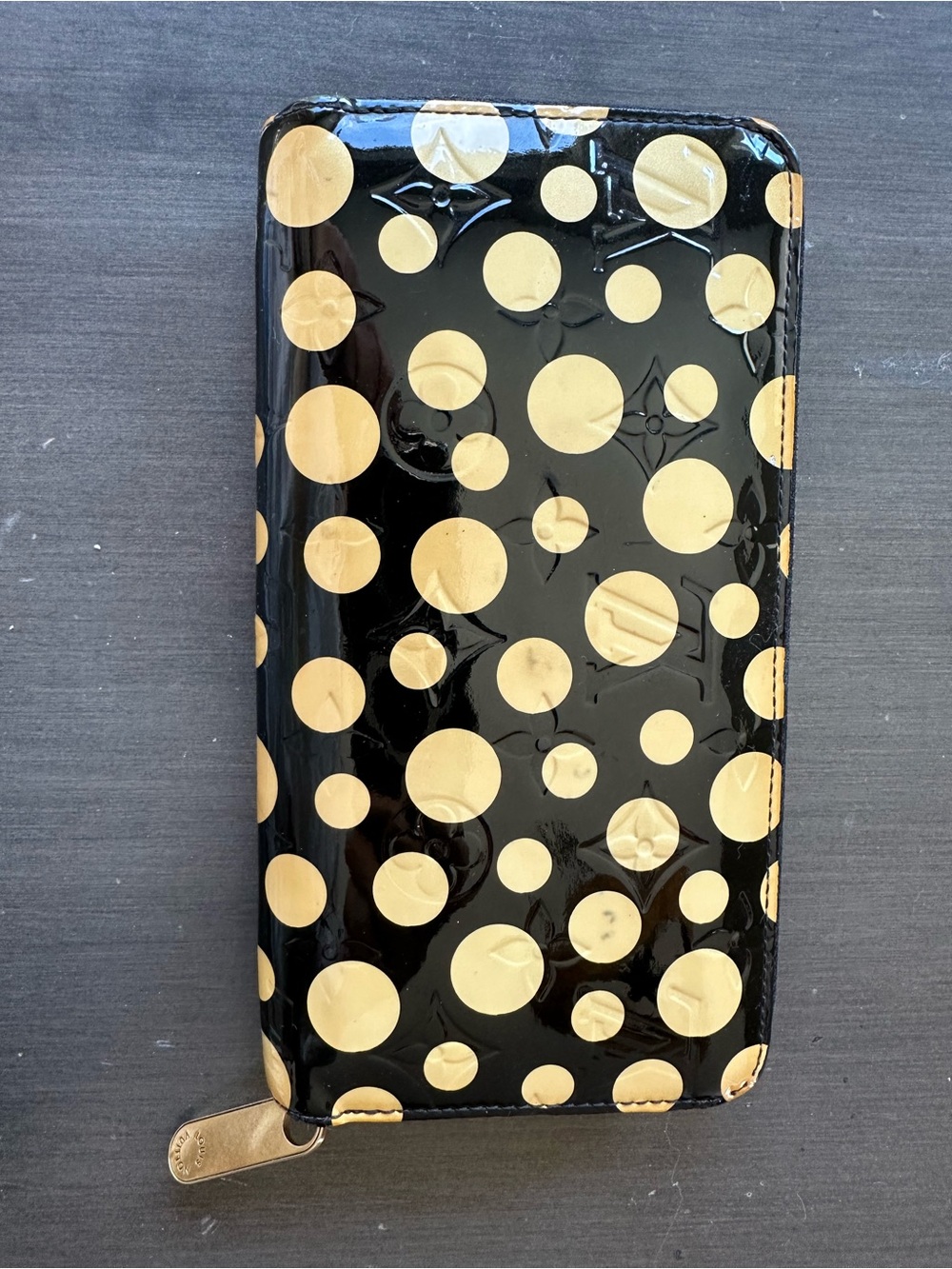 Auth. Louis Vuitton Yayoi Kusama Monogram Vernis Dot Infinity Zippy Wallet GUC
